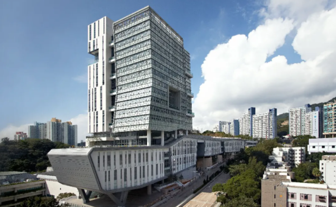 香港城市大學(xué)相當(dāng)于內(nèi)地的什么大學(xué)等級(jí)呢？